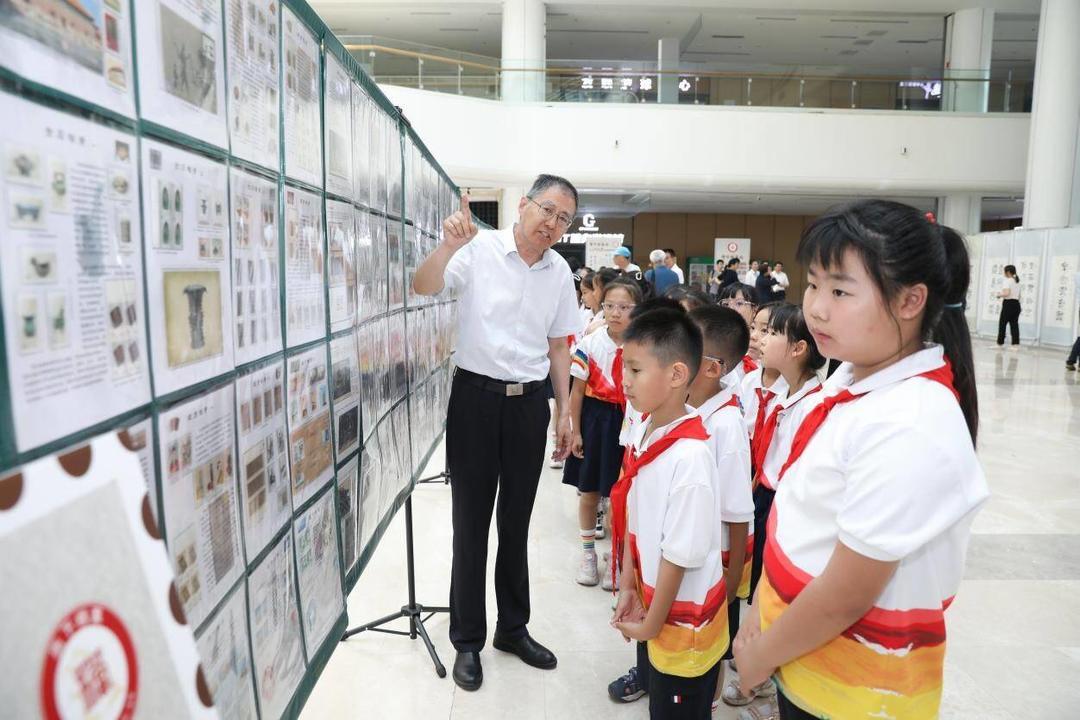 聆听档案诉说·感知历下温度——“请听档案说”历下区2025年国际档案日系列宣传活动正式启动